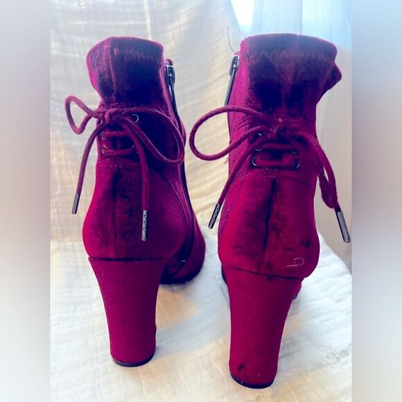 Francescas red velvet boots! Brand new perfect condition; Size 7 - Picture 5 of 7